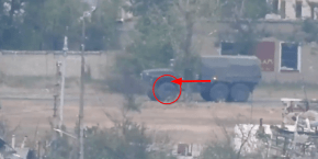 Camion Colpito Da ATGM Ucraino: Soldato Russo Esce Indenne (Video 2022)