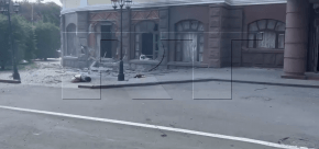Ucraina, Donetsk: Ucraini Bombardano Hotel Pieno Di Giornalisti (Video 2022)